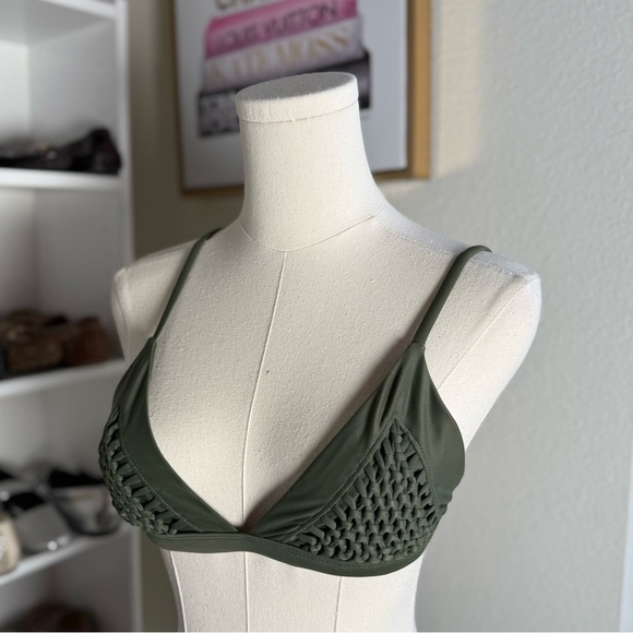 Beautiful Summer Olive Green Bikini Top Size XS - Picture 7 of 8